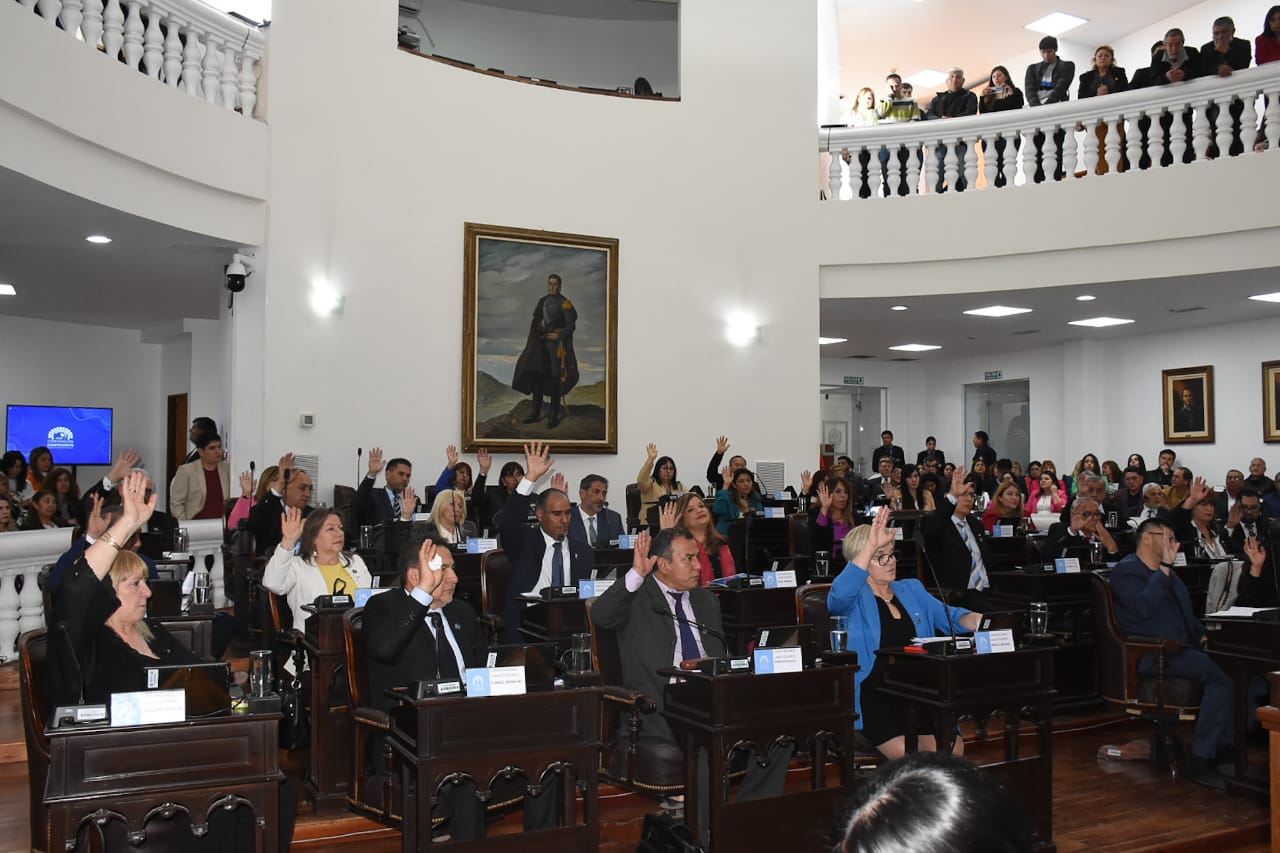 Convencionales aprobaron por unanimidad el Reglamento Interno y las comisiones